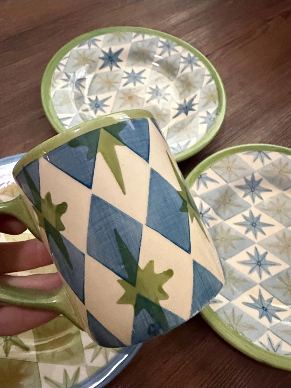 POTTERY BARN Allegra 3 salad plates and 1 mug!EXCELLENT